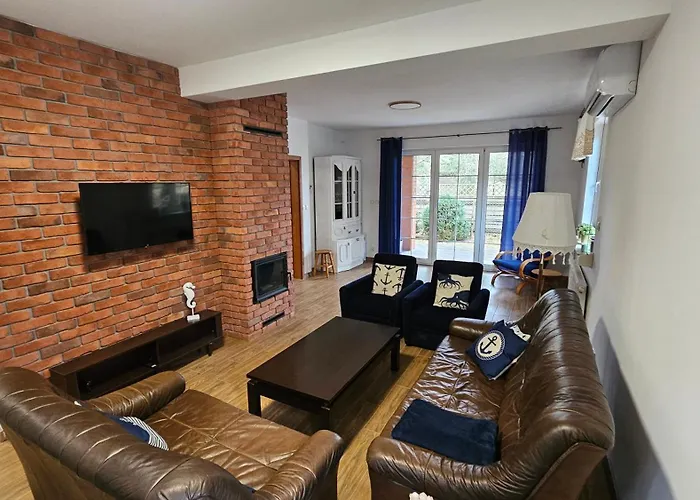 Villa Dom U Kapitana W Lubiatowie